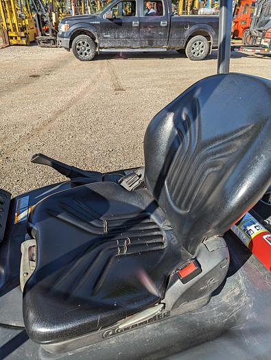 Used 2015 Linde 3 Wheel Forklift