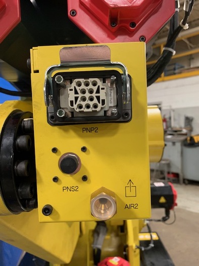 Used 2011 FANUC M900iA/350