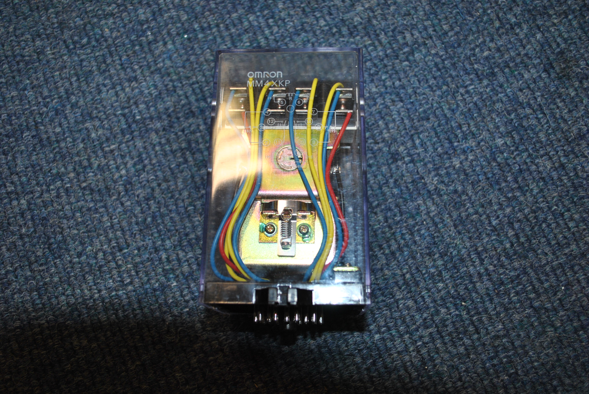 Used omron relay mm4xkp