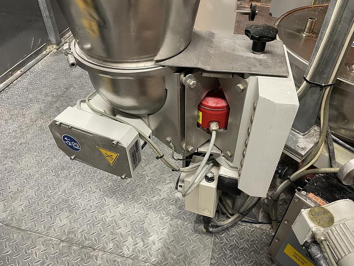Used K-TRON K2G-L Screw Feeder System