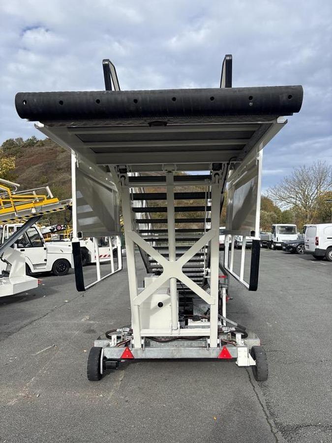 Used 2010 MALLAGHAN TRISTAIR-MB