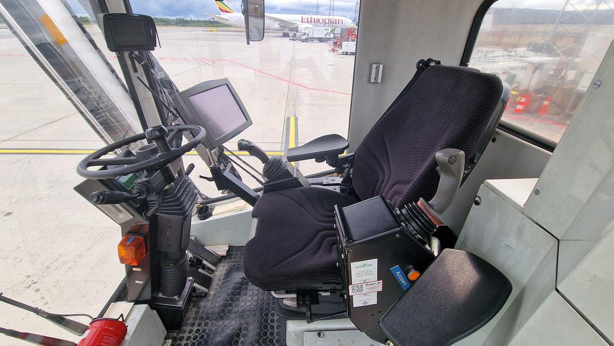 Standard SAFE AERO SAF-220