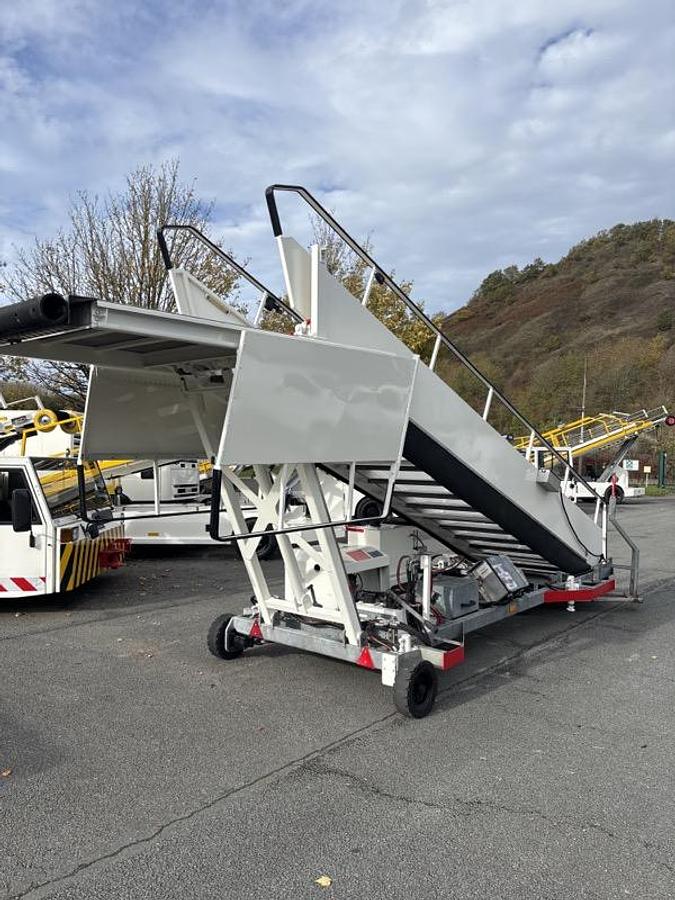 Premium MALLAGHAN TRISTAIR-MB