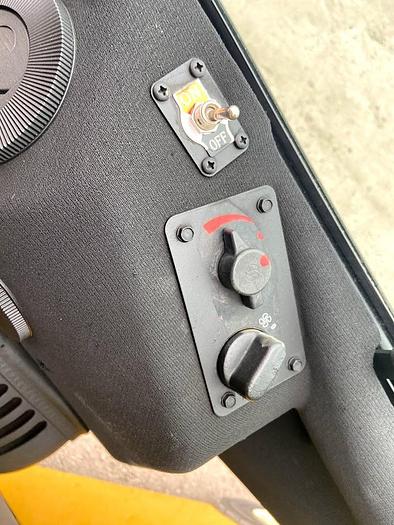 Used 2013 YALE GLP080VX PNEUMATIC FORKLIFT