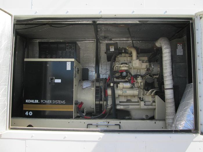 Used 2005 Farber Specialty Command Center Trailer