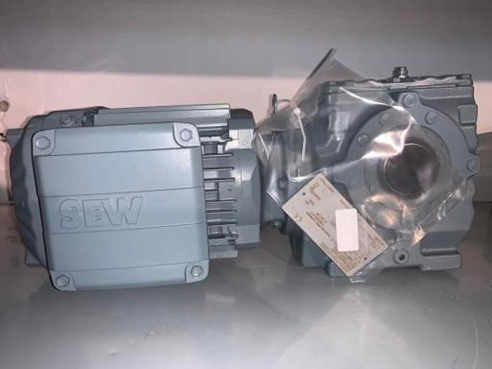 Serwomotor SEW SA47 DRN80MK4 500W