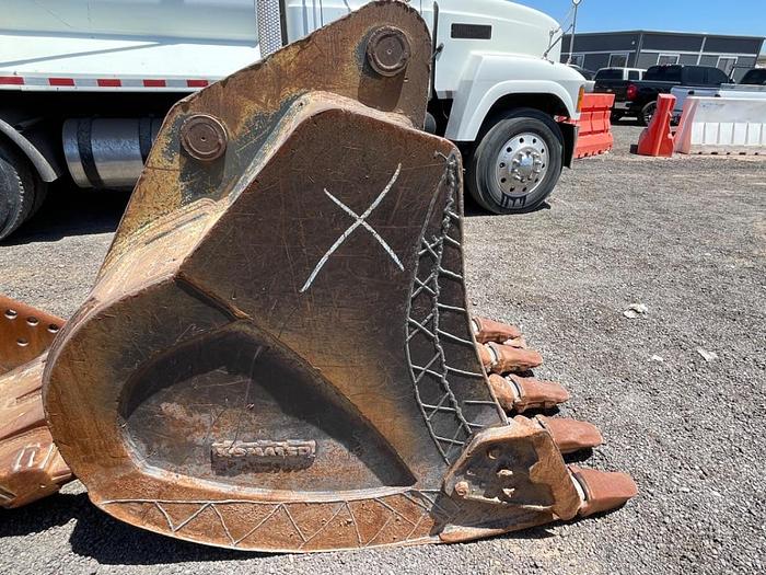 Used 2015 KOMATSU PC-300 3256 Digging Bucket