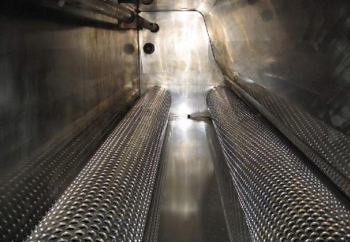 Used 160" (4.06M) POND VOITH SULZER AIR PAD HEADBOX, 316, S/S, VALLEY