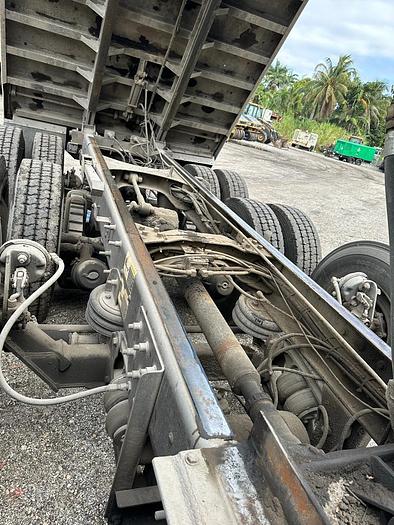 Used 2006 Mack CV713