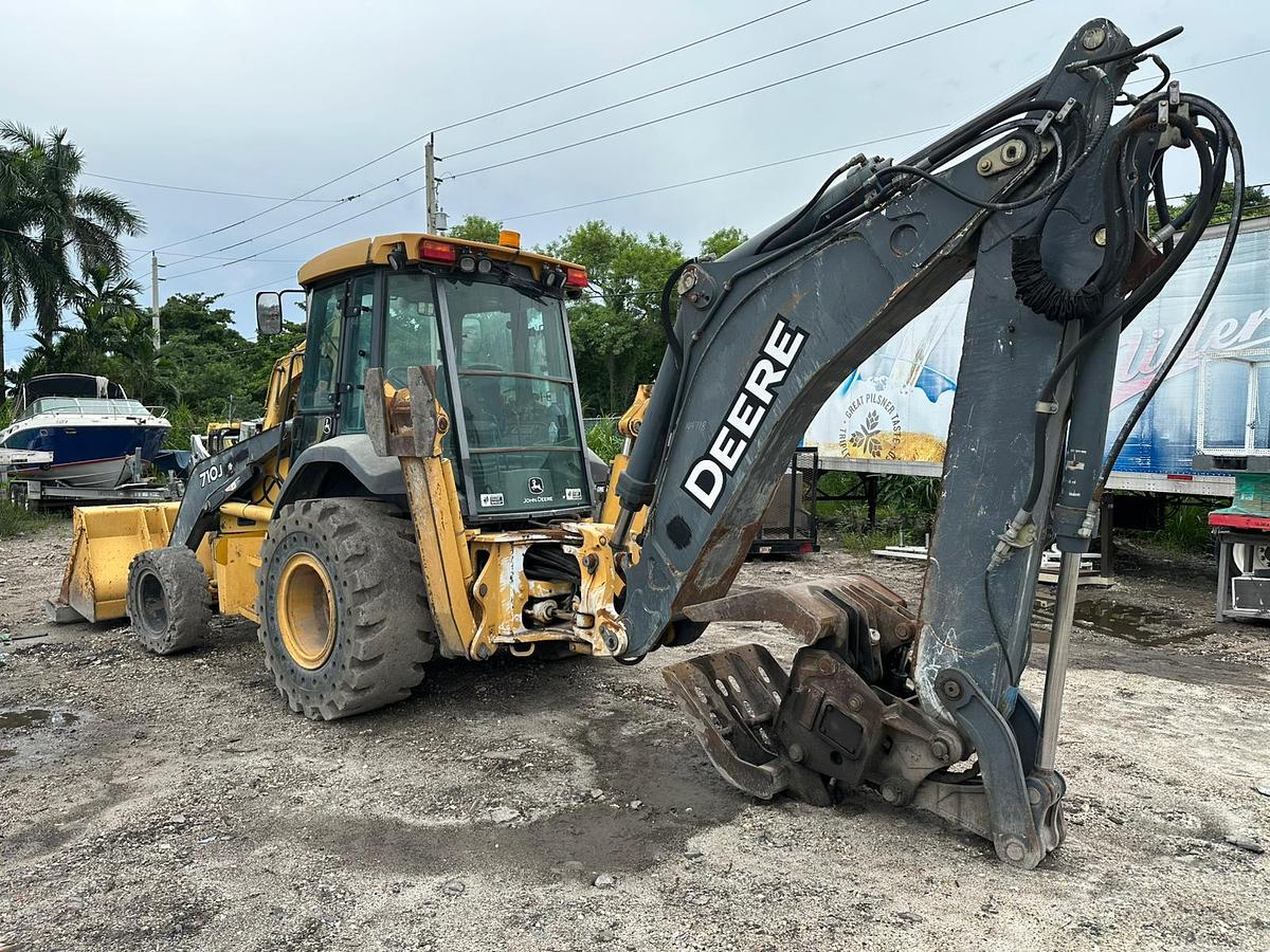 Used John Deere 710J