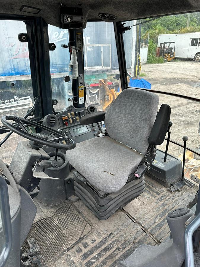 Used John Deere 710J