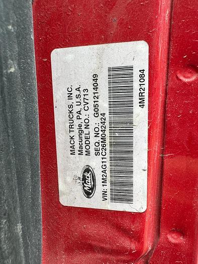 Used 2006 Mack CV713