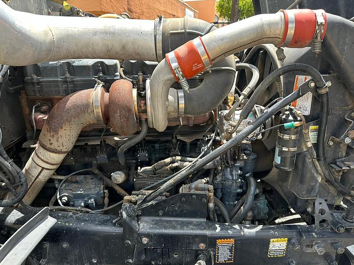 Used 1999 Mack RD688S
