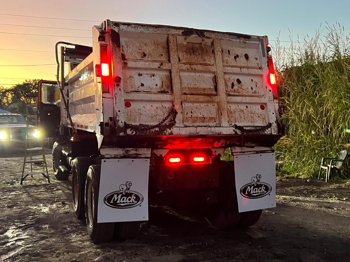 Used 2008 Mack GU713