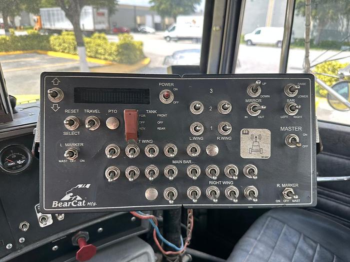Used 1999 Mack RD688S