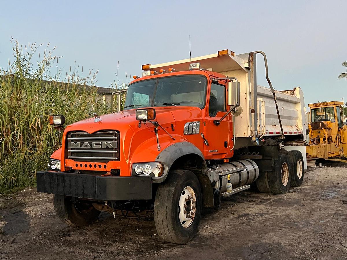 Used 2008 Mack GU713