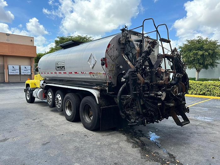 Used 1999 Mack RD688S