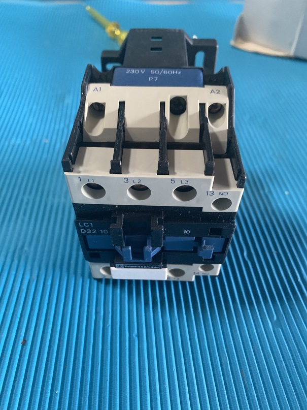 Used Telemecanique Contactor LC1-D3210P7