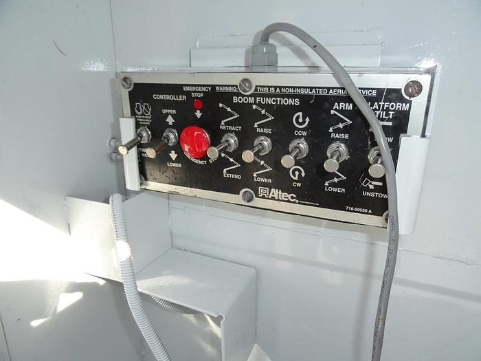 Used 2008 Ford F550 Altec AT235P 40ft Cable Bucket Truck - 05084