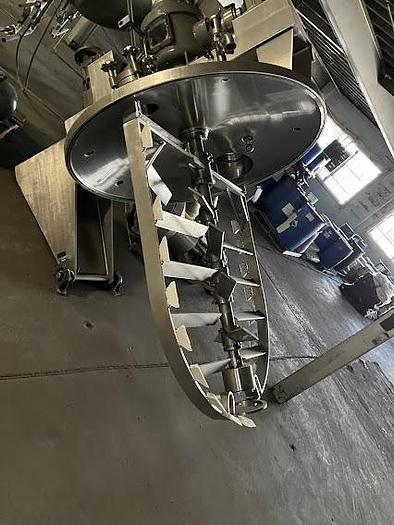 Used 500 GALLON TRIPLE MOTION VACUUM KETTLE - T-316 S/S - JACKETED