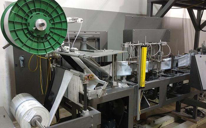 Usado Bartelt IM9 poucher with zipper and gusset attachments - reconditioned