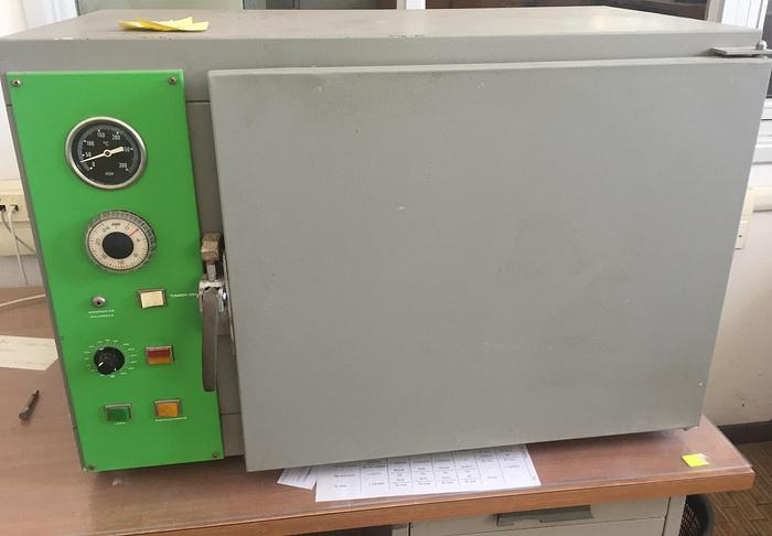 Used LABORATORY EQUIPMENT : FULL LABORATORY