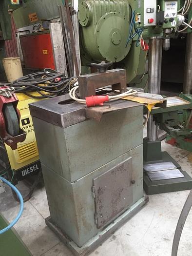 Usato MACCHINA X ALLUMINIO / FRESATRICE (INTESTATRICE) FULLY