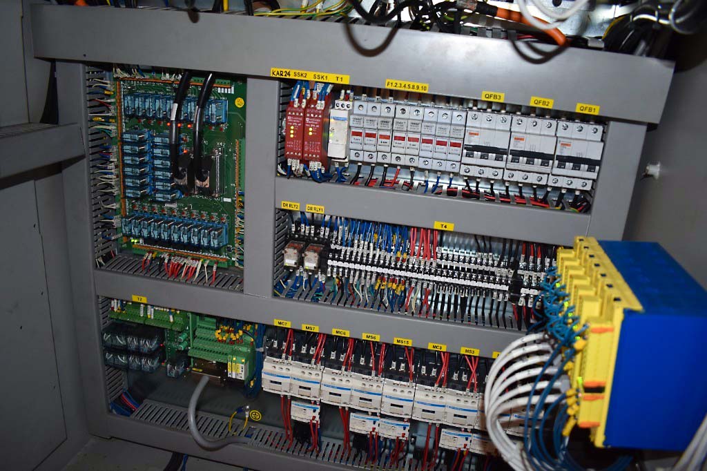 Used Hardinge GX 1000 - Vertical Machining Center - 2008