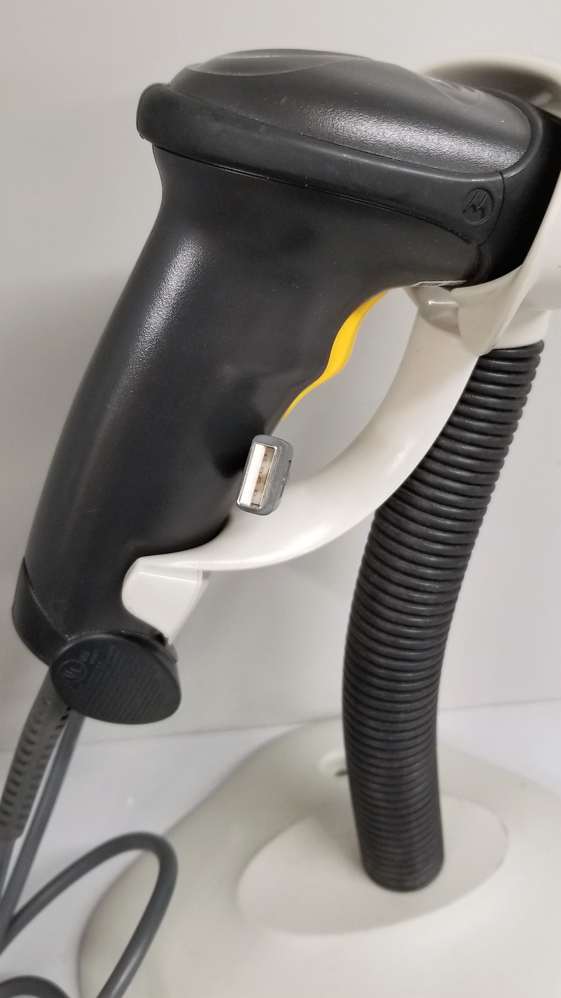 Used Symbol LS2208-SR20007R-NA Bar Code Reader with USB Connection
