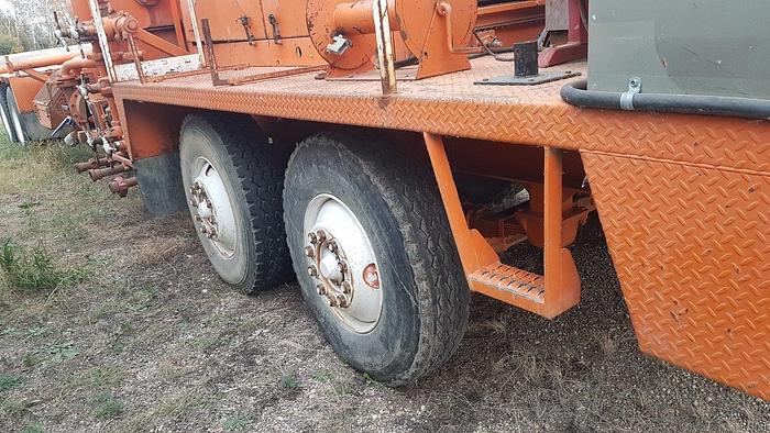 Used 2002 WELCAN 4 Axle Carrier Style Oilfield Pump / Kill Truck