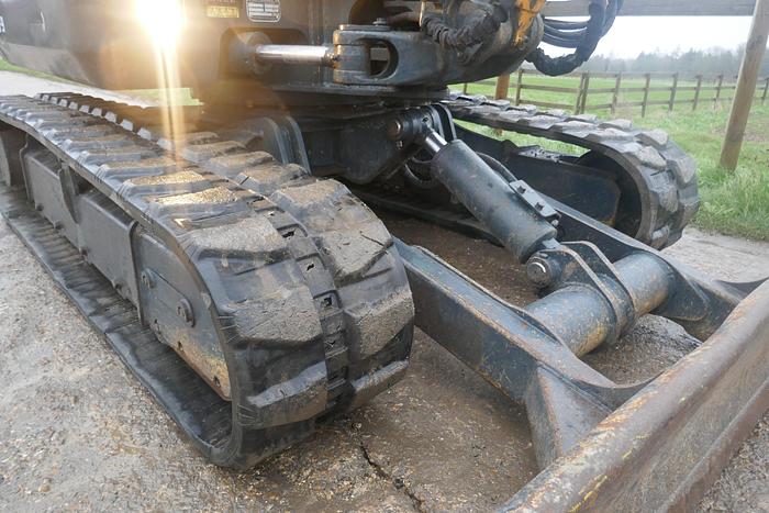 Used 2013 HYUNDAI ROBEX55-9