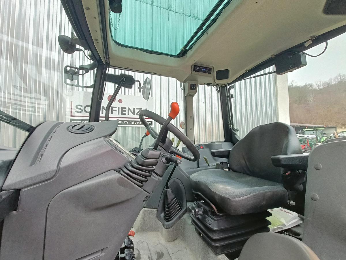 Usato 2011 Claas Axos 310