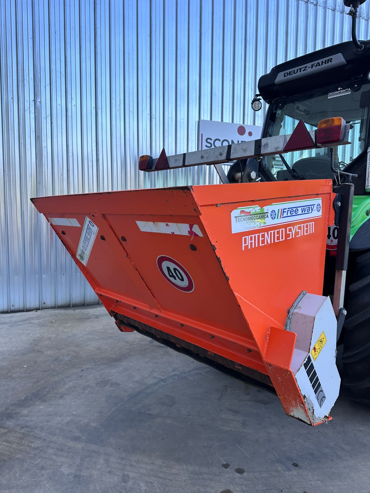 Usato DEUTZ-FAHR 5100 DF TTV 4WS