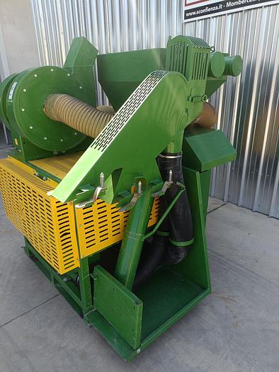 Usato 2016 Chianchia Raccogli nocciole a tubo EU2000