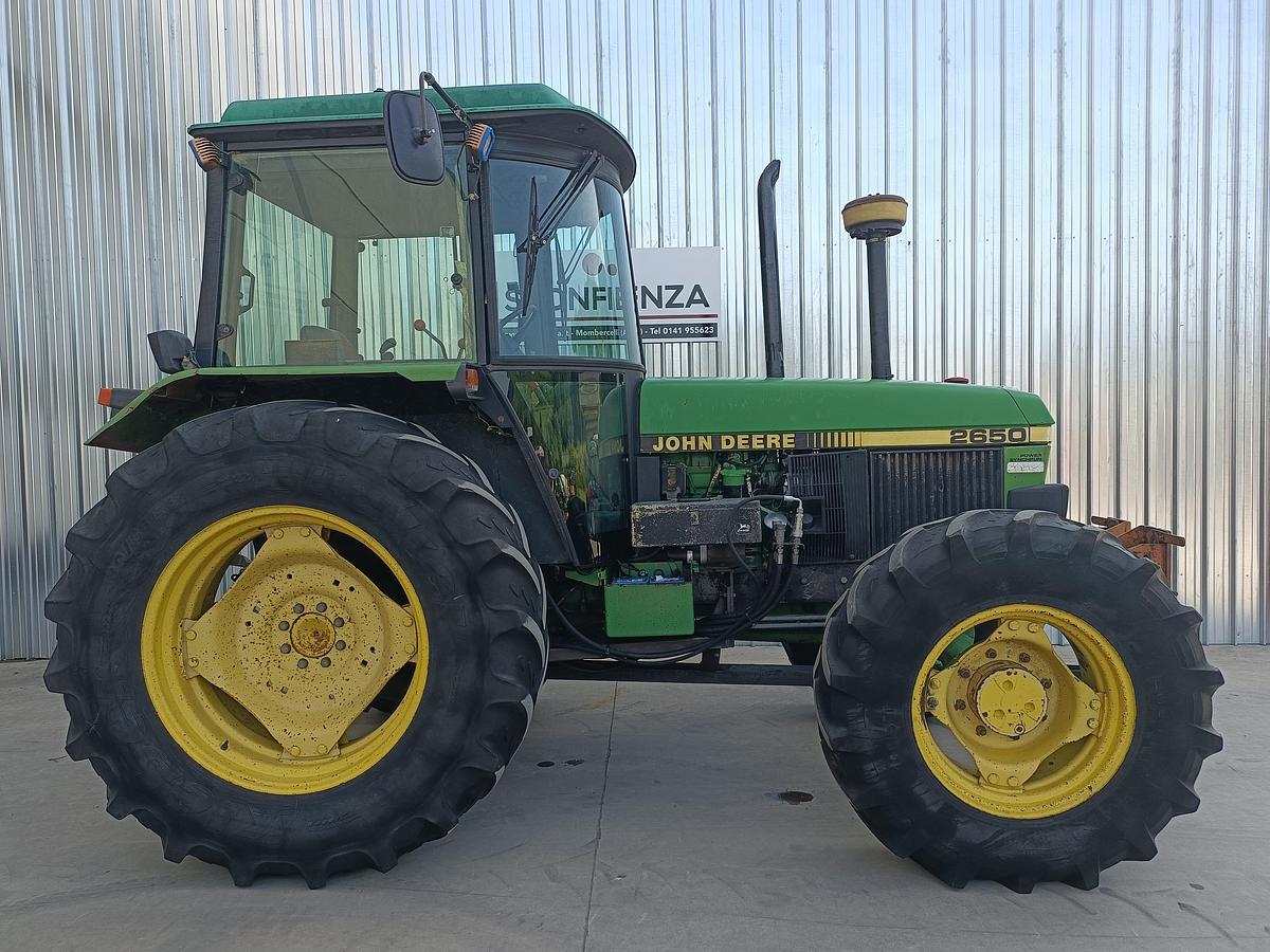 Usato 1991 JOHN DEERE 2650