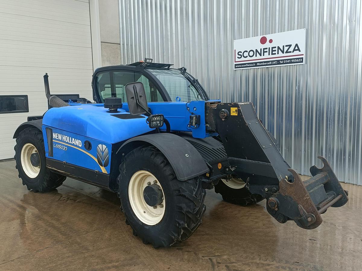 Usato 2012 New Holland LM5030