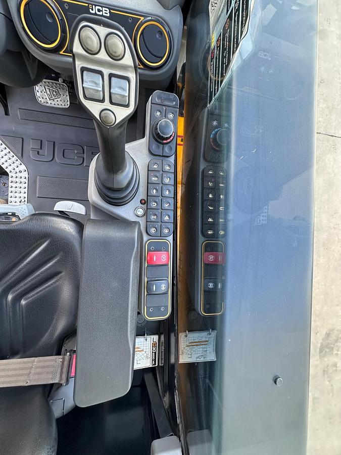 Usato 2023 JCB TELETRUCK 30-20D HL