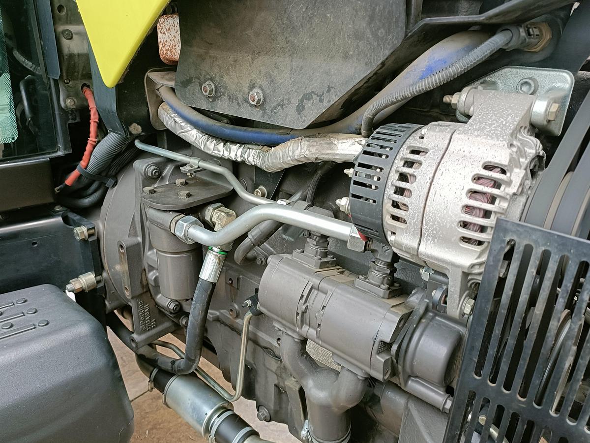 Usato 2011 Claas Axos 310