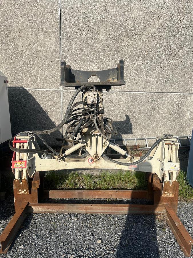 Used Comacchio CPH 3.2 Rod Handler