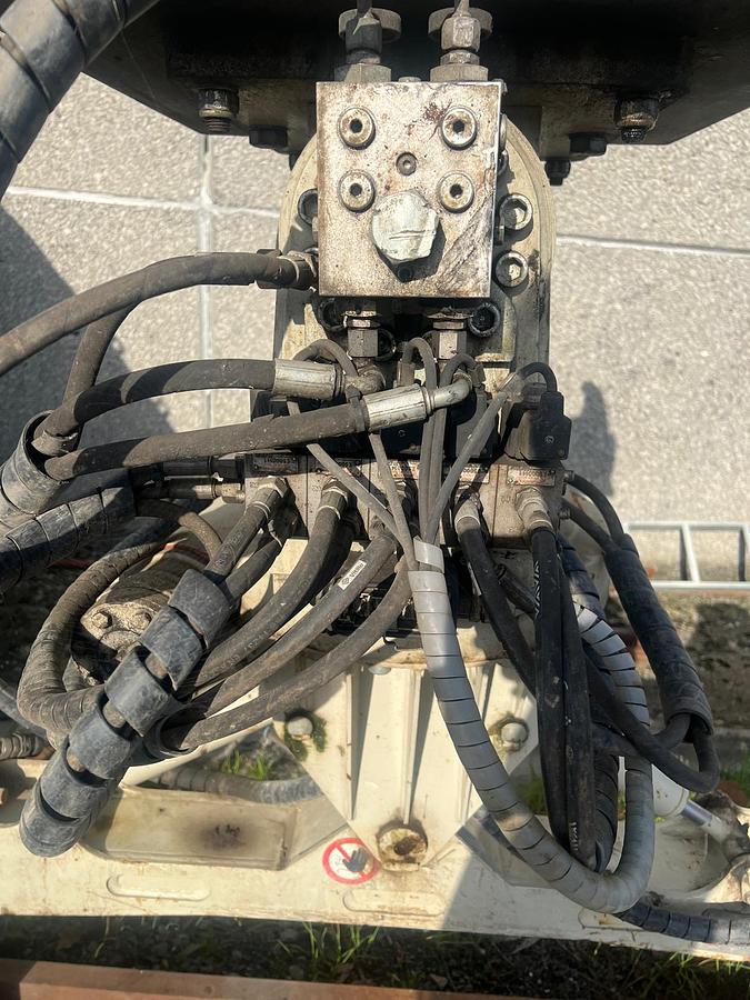 Used Comacchio CPH 3.2 Rod Handler