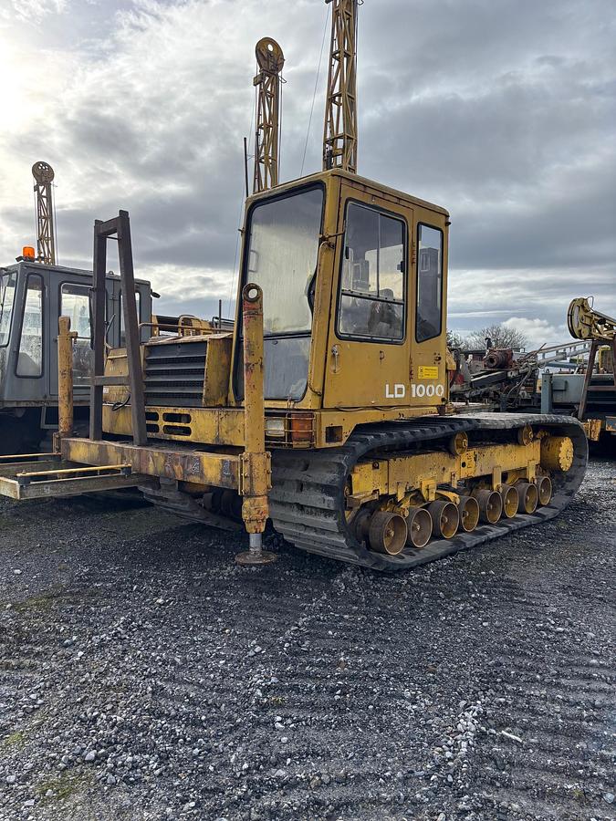 Used Tracked Carrier