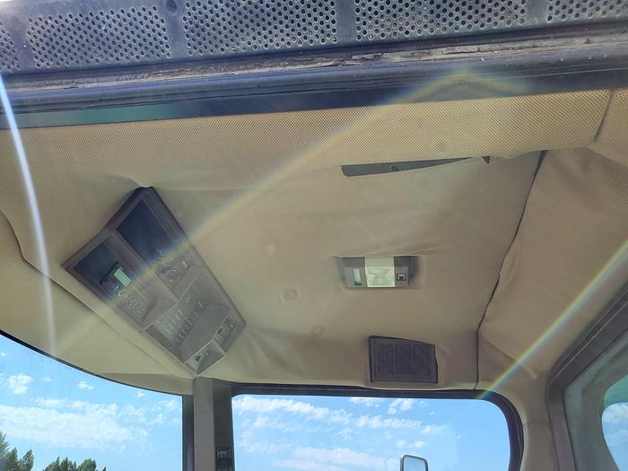 Used John Deere 9600 Combine w/ Corn + Grain Heads