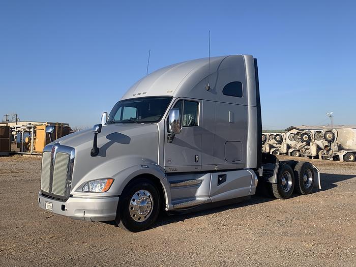 Used 2013 Kenworth T700