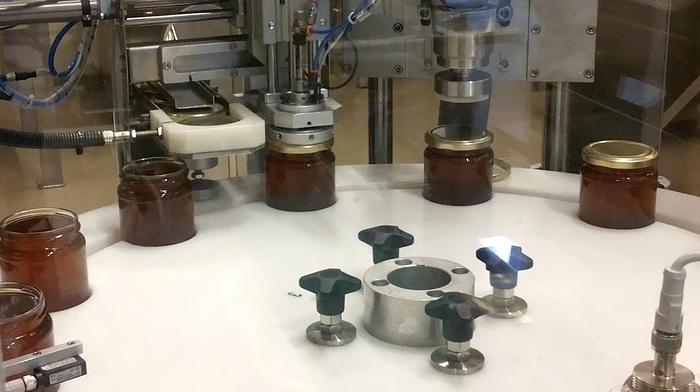 Línea de llenado, taponado y etiquetado para miel - RTE3U