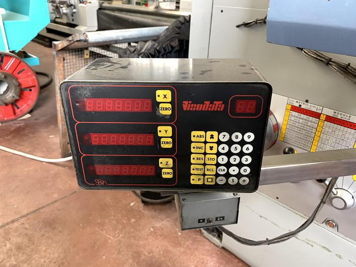 Usato Tornio Parallelo MERLI CLOVIS 28