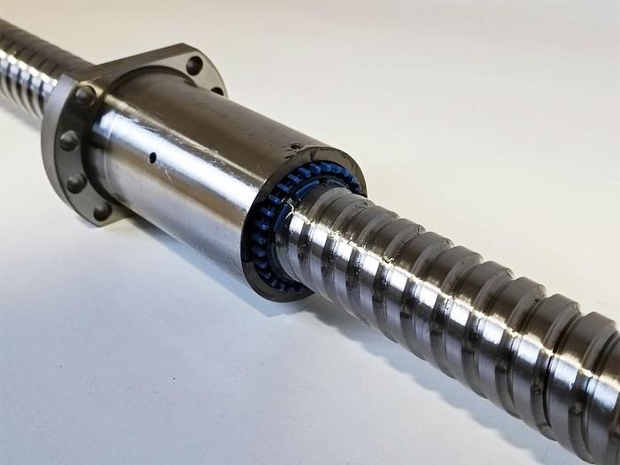 Geschliffener Präzisions Kugelgewindetrieb, D40mm, 1479mm, Steinmeyer, neu