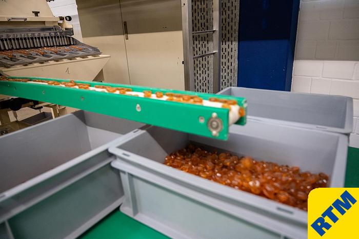 Used (2) Deposited Hard Candy Lines