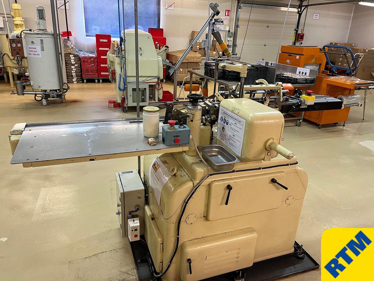 Used Chocolate Neapolitan Wrapper