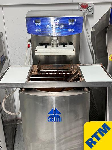 Used Chocolate Temperer