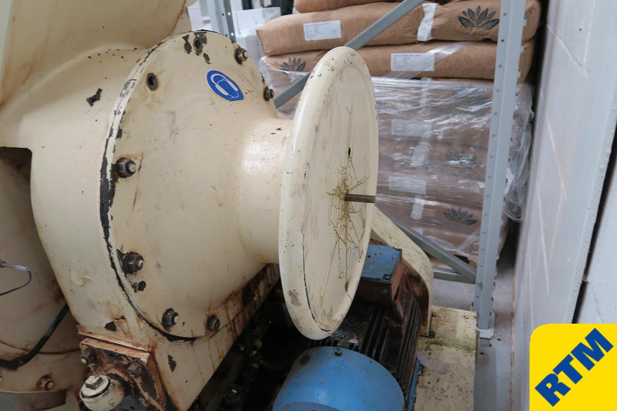 Used Universal Refiner Conche
